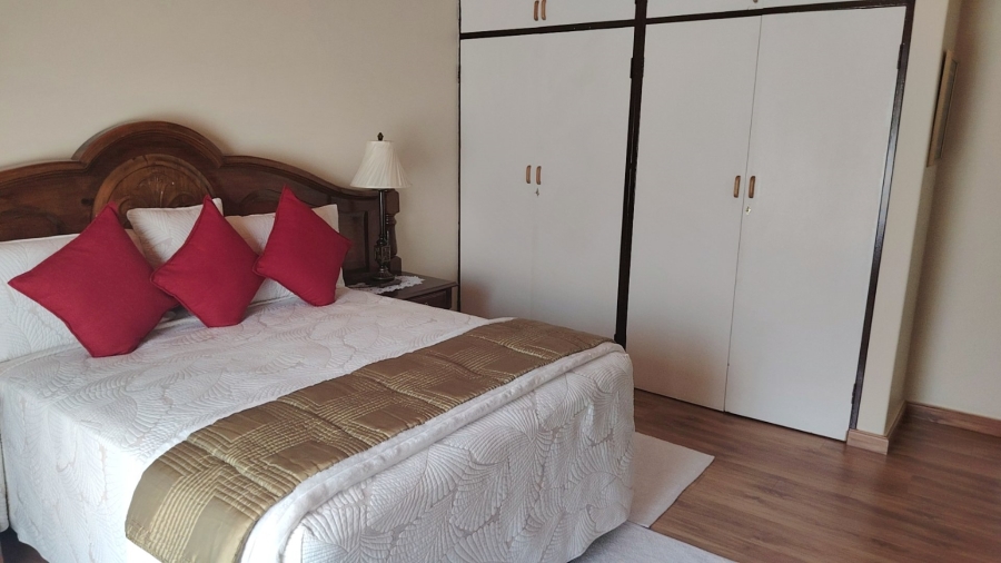 5 Bedroom Property for Sale in Flamwood North West